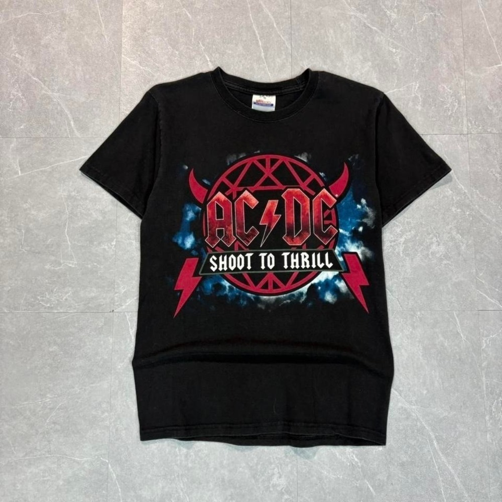 2000's AC/DC Shoot To Thrill T-Shirt - black and red cotton tee #ACDC